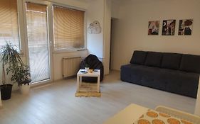 City Center White Apartment!