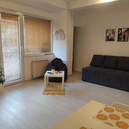 City Center White Apartment! Skopie Exterior foto
