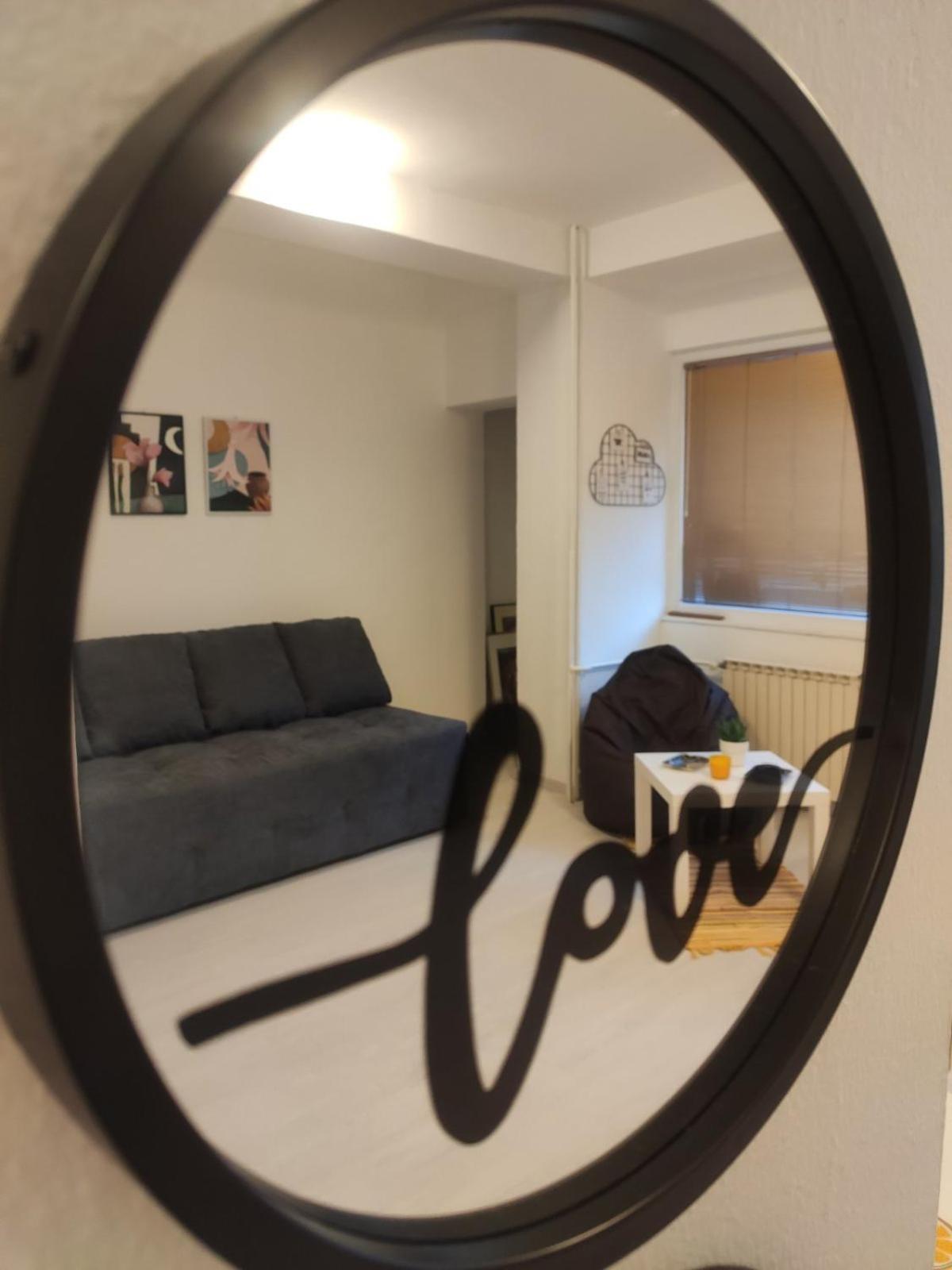 City Center White Apartment! Skopie Exterior foto