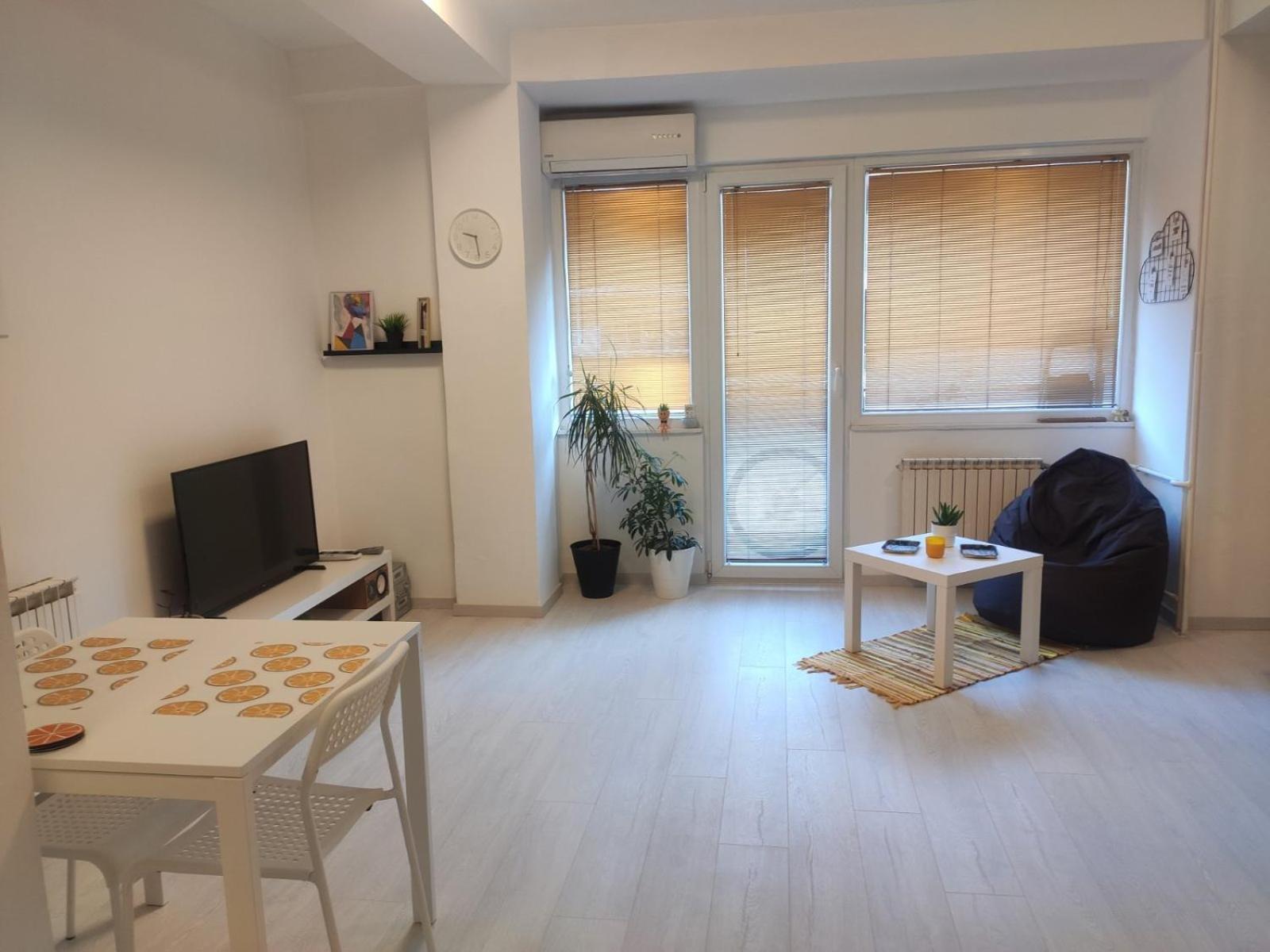 City Center White Apartment! Skopie Exterior foto